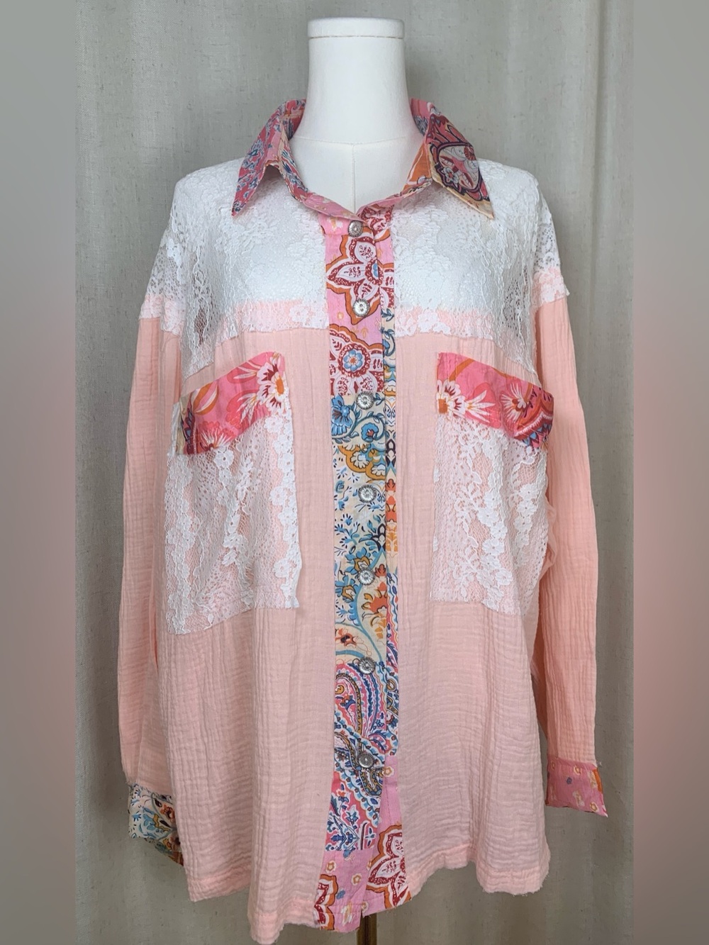POL M Floral Patchwork Lace Button Front Boho Peasant Blouse Pink